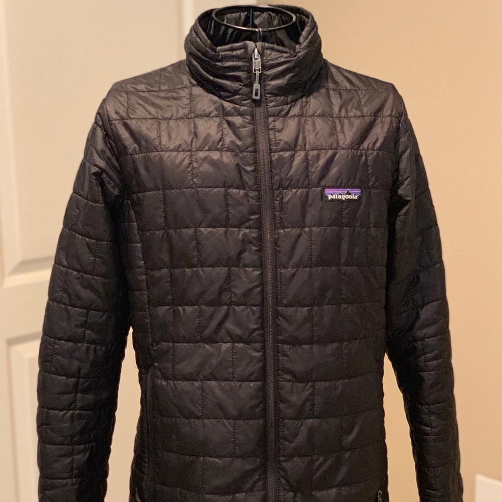 Patagonia women’s Nano Puff Medium